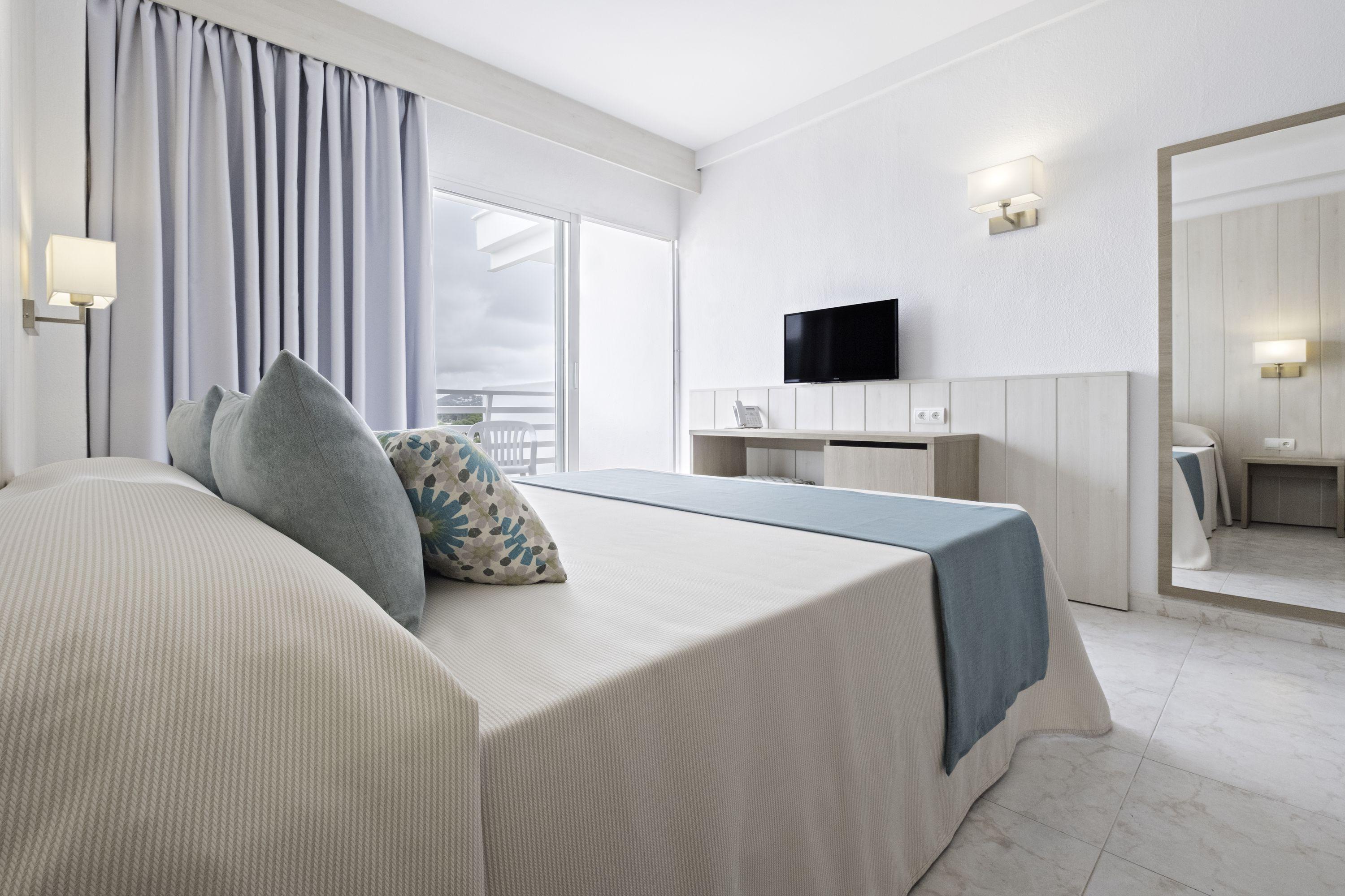 Azuline Hotel Palmanova Garden Kültér fotó
